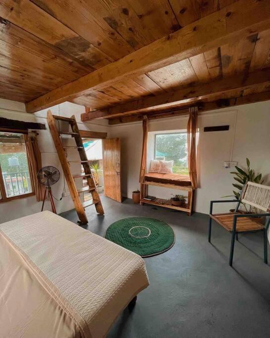 The Attic Library Villa Bir  Bagian luar foto
