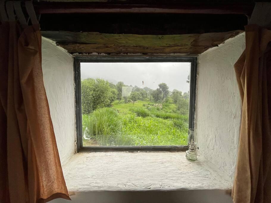 The Attic Library Villa Bir  Bagian luar foto
